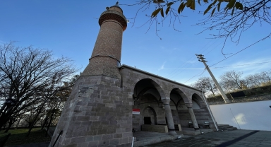 Şebinkarahisar'da asırlardır ayakta kalan camiler kültür turizmine katkı veriyor