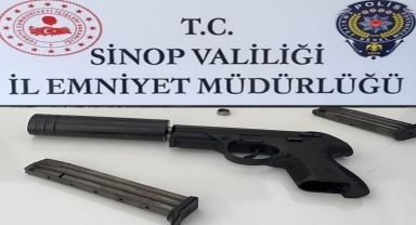 Sinop'ta üzerinde ruhsatsız tabanca bulunan zanlı gözaltına alındı