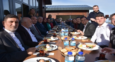 Trabzon'da il protokolü engelliler ve aileleriyle buluştu