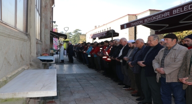 Trafik kazası sonucu hayatını kaybeden UMKE personelinin cenazesi defnedildi