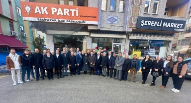 AK Parti Karabük heyetinden esnaf ziyareti