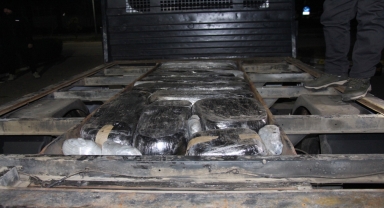 Amasya'da bir araçta 120 kilogram esrar ele geçirildi