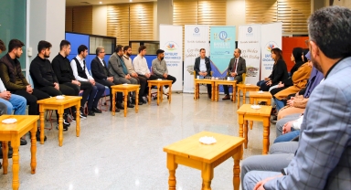 Bayburt Valisi Eldivan, üniversite öğrencileriyle bir araya geldi