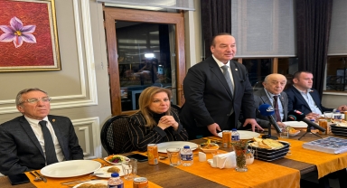 CHP Karabük Milletvekili Akay, kentteki gazetecilerle buluştu