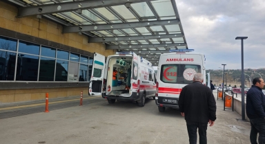 Çorum'da kamyonetle duvar arasında sıkışan sürücü yaralandı