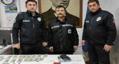 Espiye'de temizlik işçisi bulduğu cüzdanı belediyeye teslim etti