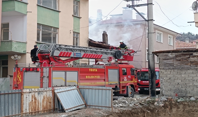 Kastamonu'da çıkan yangında ahşap evde hasar oluştu