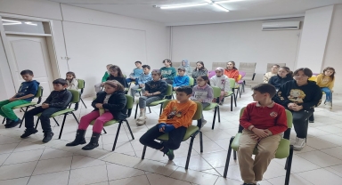 Prof. Dr. Selahattin Kaymakcı, Tosya'da öğrencilerle bir araya geldi