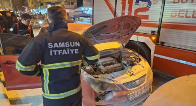 Samsun'da seyir halindeki otomobilde çıkan yangın söndürüldü