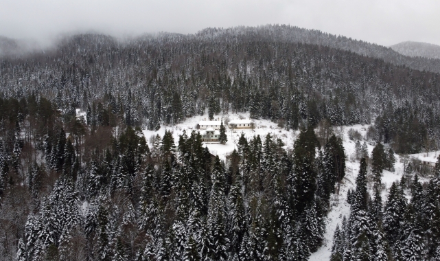 Sinop'ta 1600 rakımlı Çangal Dağı'ndaki kar manzarası havadan görüntülendi
