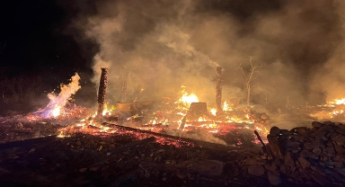 Sinop'ta 5 evin zarar gördüğü yangında 2 kişi öldü