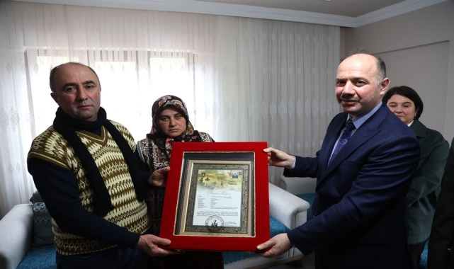 Giresun'da şehit Piyade Uzman Çavuş Ahmet Köroğlu'nun ailesine şehadet belgesi verildi