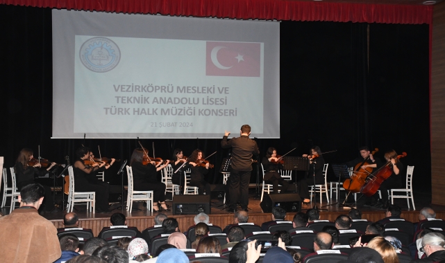 Samsun'da meslek liselilerden depremzedeler yararına konser