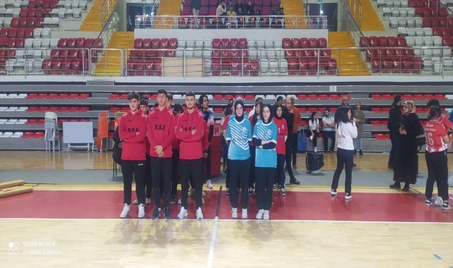 Tekkeköy Anadolu İmam Hatip Lisesi Sivas'ta birinci oldu