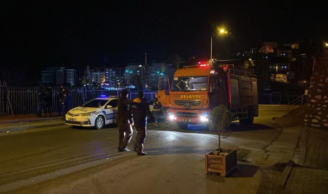 Zonguldak'ta iki otomobilin çarpıştığı kazada doğal gaz sızıntısı yaşandı