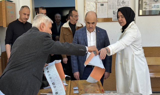 Çorum Valisi Dağlı oy kullandı