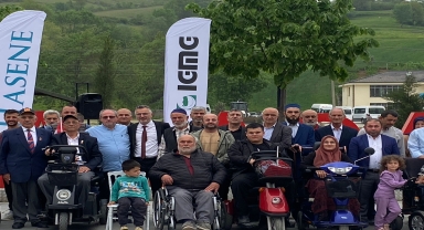 Alaçam'da ihtiyaç sahiplerine medikal ürün bağışı