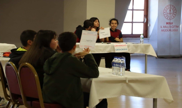 Bolu'da ortaokullar arası bilgi ve kültür yarışması düzenlendi