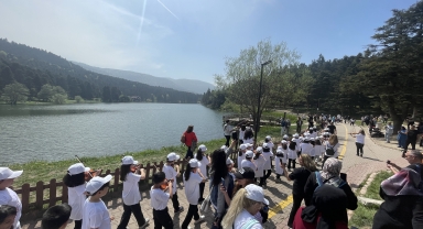 Hataylı depremzede öğrenciler, Bolu'da konser verdi