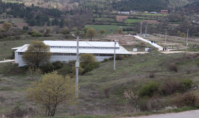 Karabük'teki antik kentte yapılan cam teras Roma hamamını görünür kıldı