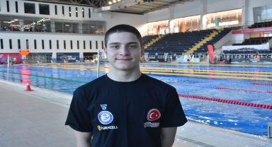 Milli yüzücü Kırhan Yılmaz, yeni rekorlar peşinde