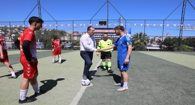 Akçaabat'ta liseler arası futbol turnuvası başladı