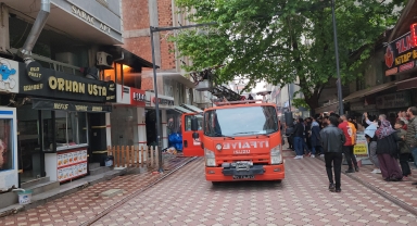 Amasya'da çıkan yangında 2 iş yeri zarar gördü