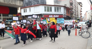 Arsin'de Filistin'e destek yürüyüşü yapıldı