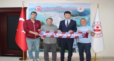 Artvin Trabzonspor Taraftarlar Derneği yöneticilerinden kaymakamlara ziyaret