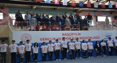 Başçiftlik ve Turhal'da 19 Mayıs Atatürk'ü Anma, Gençlik ve Spor Bayramı kutlandı