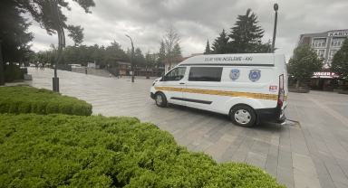 Bolu'da iki grup arasında çıkan kavgada bıçakla yaralanan kişi hastaneye kaldırıldı