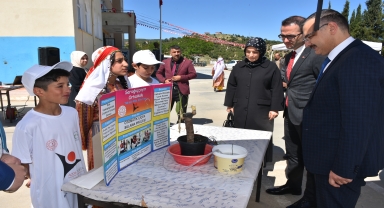 Boyabat'ta TÜBİTAK 4006 Bilim Fuarı düzenlendi