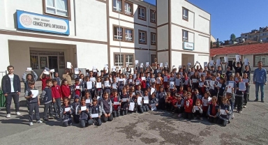 Boyabatlı öğrenciler Gazze için mektup yazdı