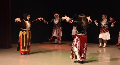 Gümüşhane'de engelli öğrenciler dans gösterisi yaptı