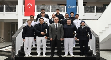 KTÜ Rektörü Prof. Dr. Çuvalcı, darbedilen üniversite öğrencileriyle buluştu:
