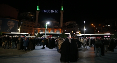 Rize'de hacı adayları için uğurlama merasimi düzenlendi