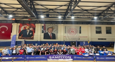 Salıpazarı'nda düzenlenen Gençlik Haftası Voleybol Turnuvası sona erdi
