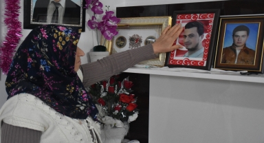 Şehit Necmettin öğretmenin annesi, Anneler Günü'nü hüzünle karşılıyor