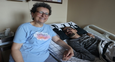 Serebral palsili oğlunun göz hareketleriyle çizdiği harflerden isteklerini anlayabiliyor