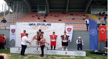 Termeli sporculardan güreş başarısı
