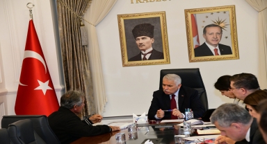Trabzon Valisi Aziz Yıldırım vatandaşlarla buluştu