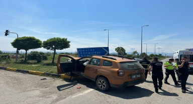 Zonguldak'ta iki otomobilin çarpıştığı kazada 1 kişi öldü, 1 kişi yaralandı