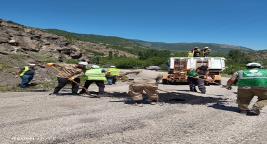 Almus'ta grup yollarında çalışma yürütülüyor