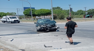 Samsun'da iki otomobilin çarpıştığı kazada 2 kişi yaralandı