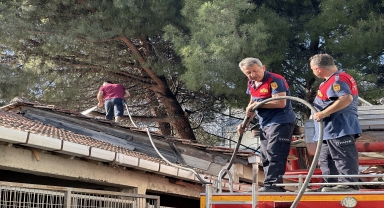 Sinop'ta inşaat firmasının deposunda yangın