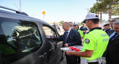 Tokat Valisi Hatipoğlu, trafik uygulmasına katıldı