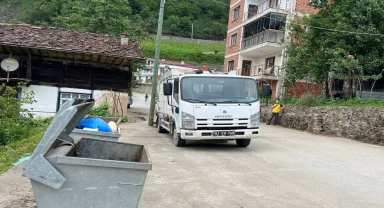 Trabzon'da çöp kamyonu ile direk arasında sıkışan işçi öldü