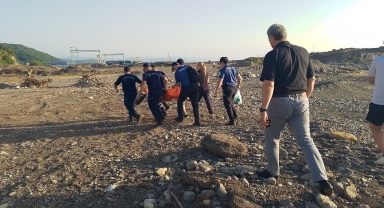 Zonguldak'ta denizde boğulma tehlikesi geçiren üniversite öğrencisi, hastanede öldü