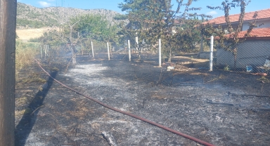 Amasya'da ot yangını evlere sıçramadan söndürüldü