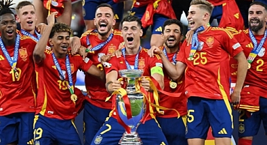 Avrupa Şampiyonu İspanya 